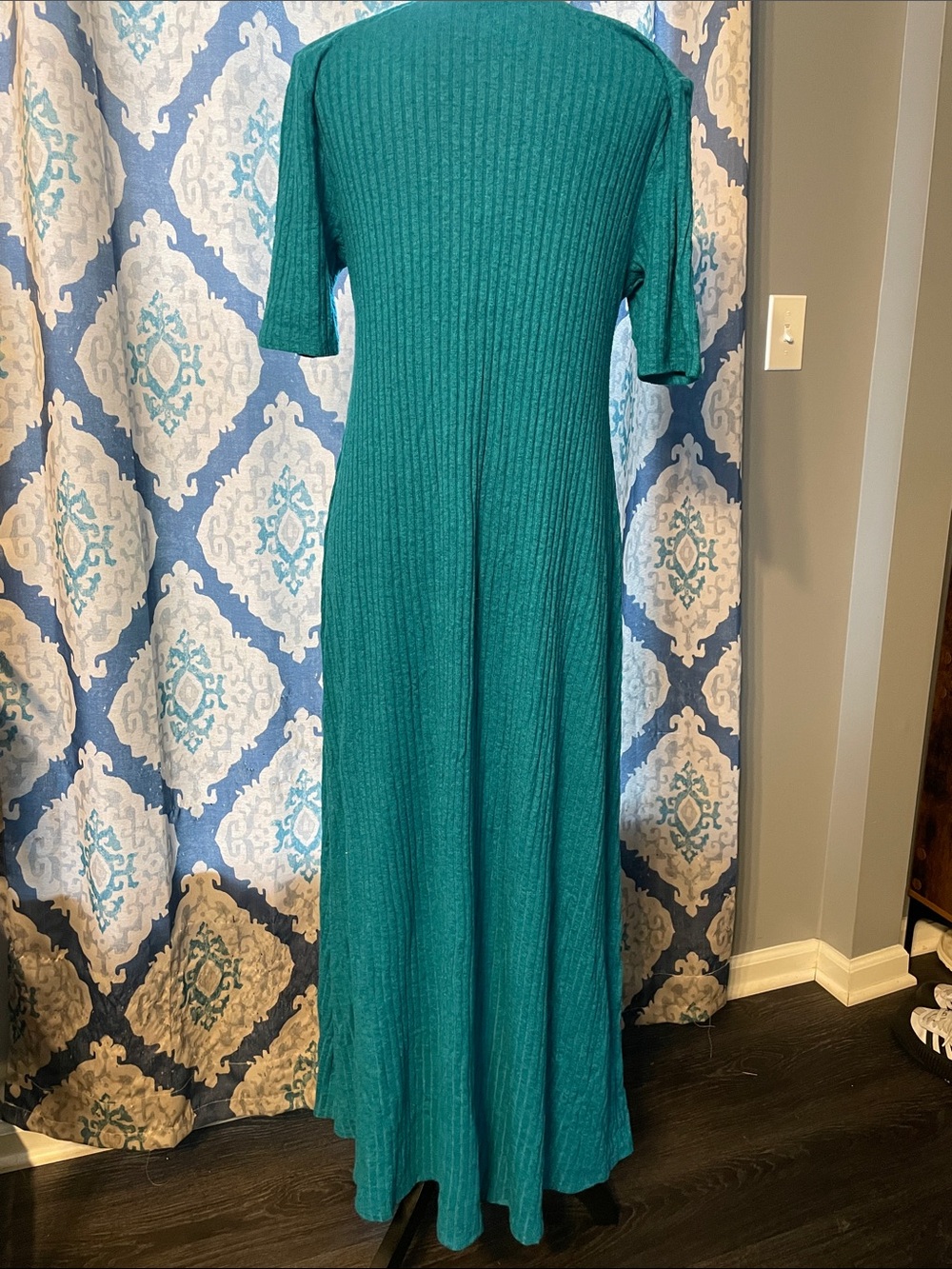 Teal Ribbed Scoop-Neck Maxi Dress - Women's - Picture 3 of 5